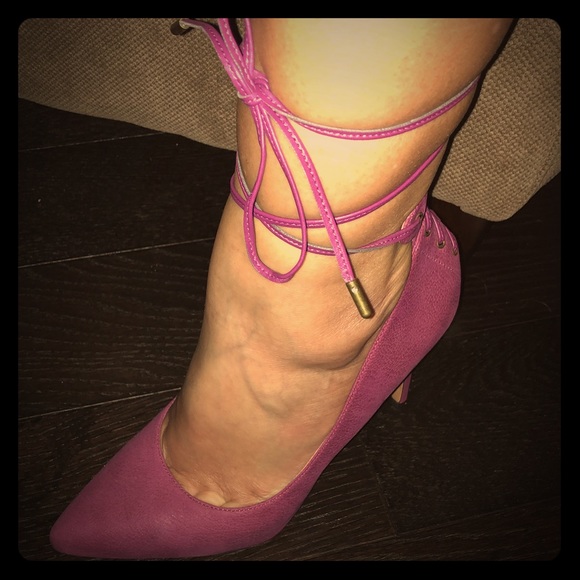 Nine West Pumps - Picture 1 of 7